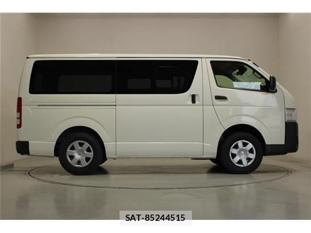 Toyota HIACE VAN 2022-03 7616923-13