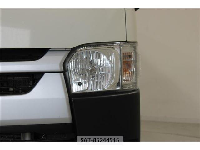 Toyota HIACE VAN 2022-03 7616923-15