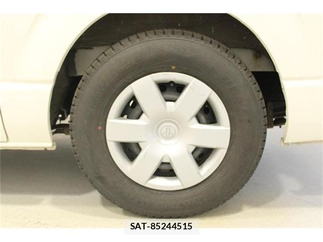 Toyota HIACE VAN 2022-03 7616923-24