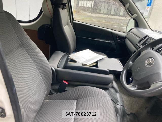 Toyota HIACE VAN 2014-04 7616928-9
