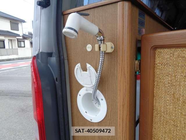 Toyota HIACE VAN 2008-11 7723897-14