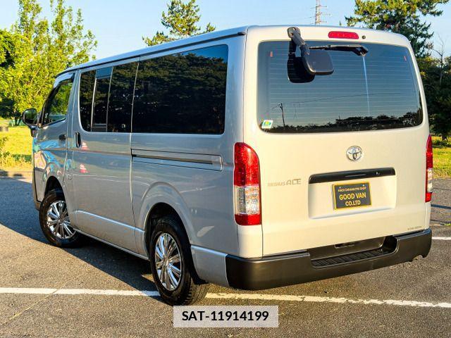 Toyota HIACE VAN 2012-10 7785406-3