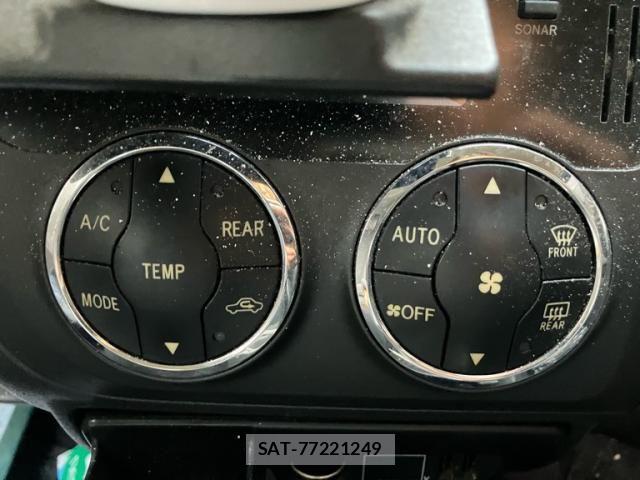 Toyota HIACE VAN 2011-01 7785405-15