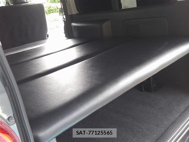 Toyota HIACE VAN 2017-10 7876738-23