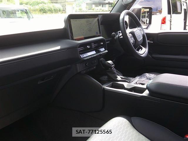 Toyota HIACE VAN 2017-10 7876738-5