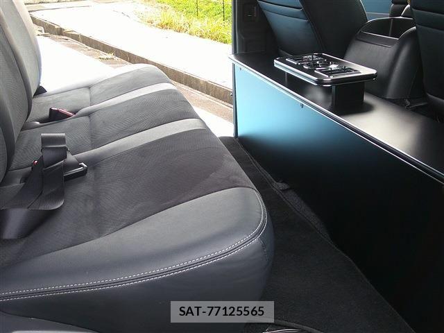 Toyota HIACE VAN 2017-10 7876738-6