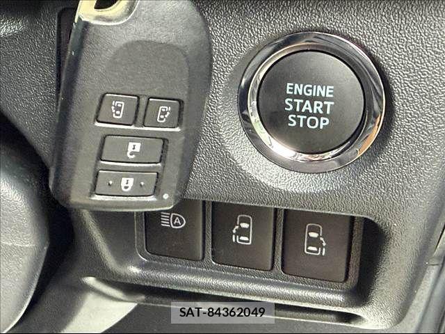 Toyota HIACE VAN 2024-04 7876727-16