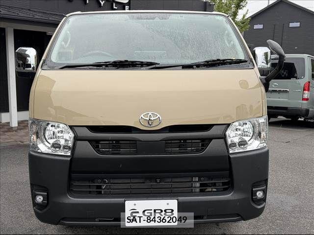 Toyota HIACE VAN 2024-04 7876727-1