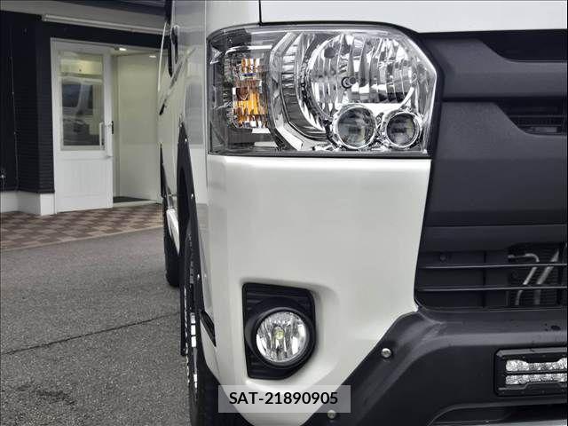 Toyota HIACE VAN 2017-12 7876739-9