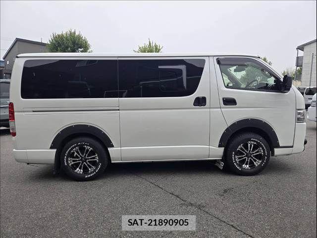 Toyota HIACE VAN 2017-12 7876739-12