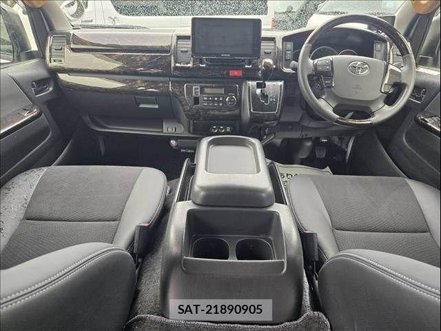 Toyota HIACE VAN 2017-12 7876739-3