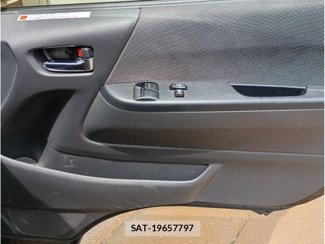 Toyota HIACE VAN 2016-03 7902690-13