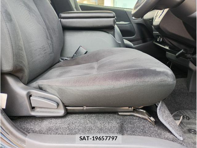 Toyota HIACE VAN 2016-03 7902690-14