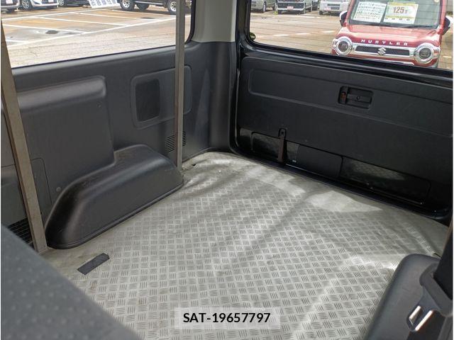 Toyota HIACE VAN 2016-03 7902690-27