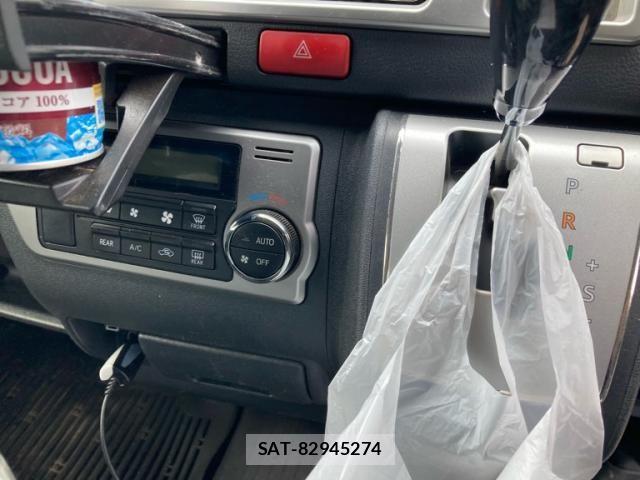 Toyota HIACE VAN 2019-05 7961938-17