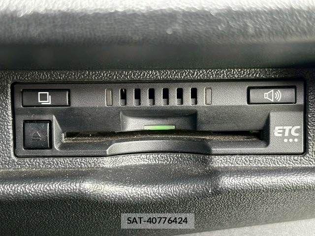 Toyota HIACE VAN 2021-12 7961933-9