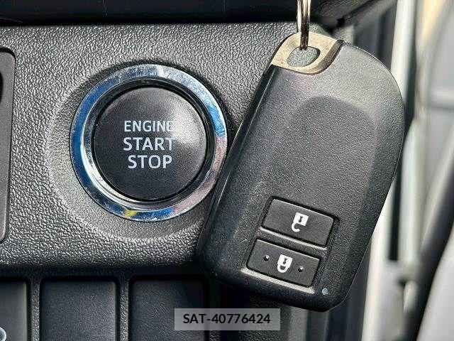 Toyota HIACE VAN 2021-12 7961933-10