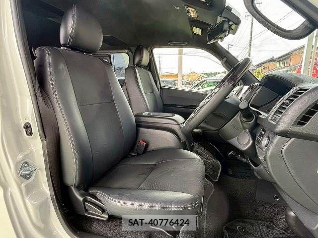 Toyota HIACE VAN 2021-12 7961933-12