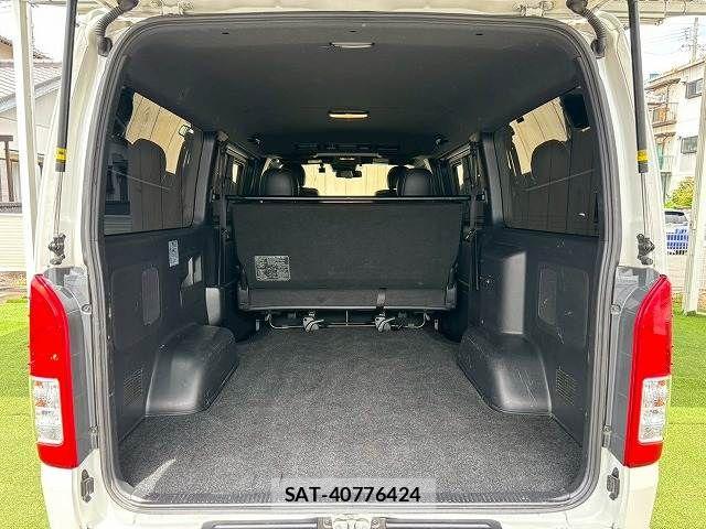 Toyota HIACE VAN 2021-12 7961933-14