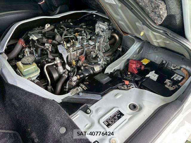 Toyota HIACE VAN 2021-12 7961933-17