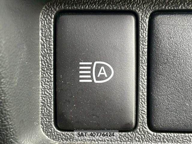 Toyota HIACE VAN 2021-12 7961933-8