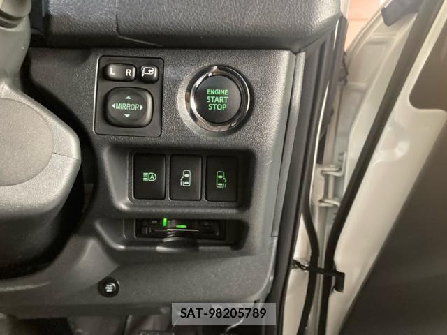Toyota HIACE VAN 2025-05 7961932-15