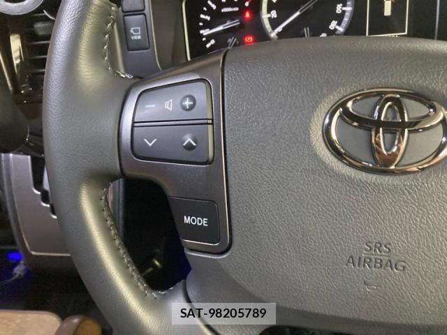 Toyota HIACE VAN 2025-05 7961932-17
