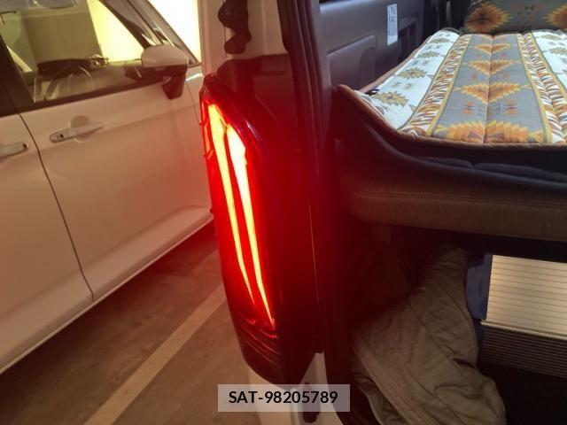 Toyota HIACE VAN 2025-05 7961932-24