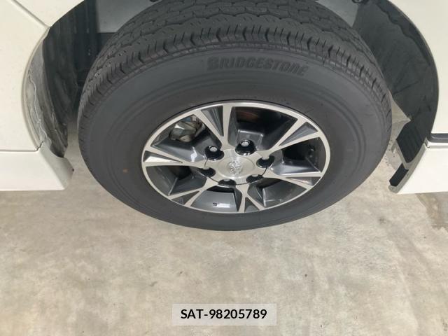 Toyota HIACE VAN 2025-05 7961932-7