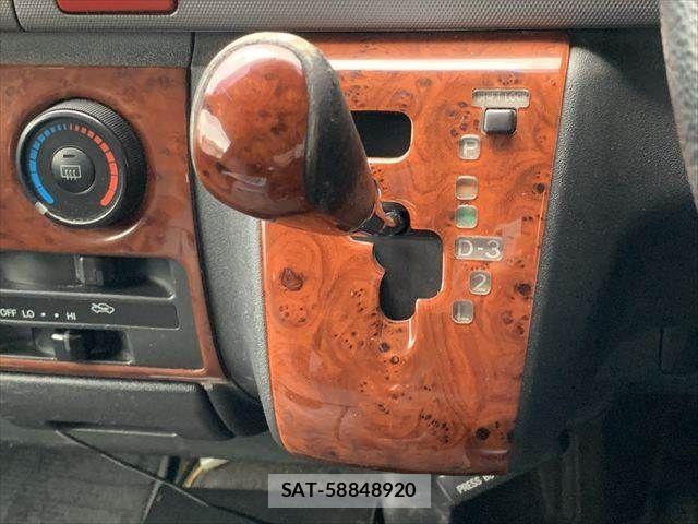 Toyota HIACE VAN 2007-11 7961937-25