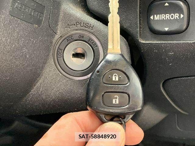 Toyota HIACE VAN 2007-11 7961937-28