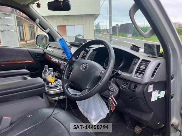 Toyota HIACE VAN 2006-03 7961940-15