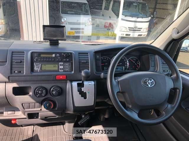 Toyota HIACE VAN 2018-11 7979402-10