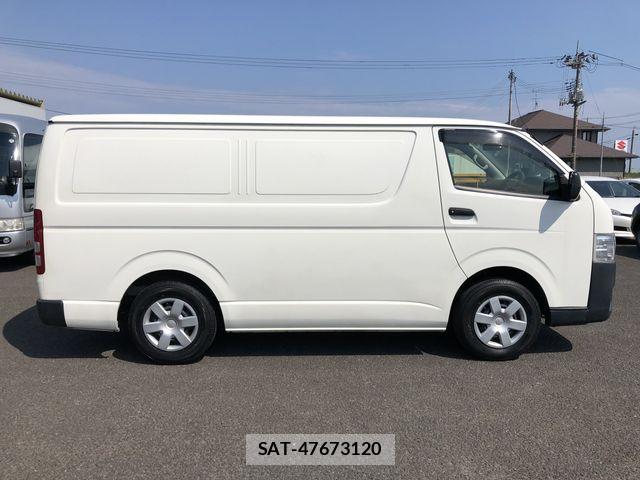Toyota HIACE VAN 2018-11 7979402-3