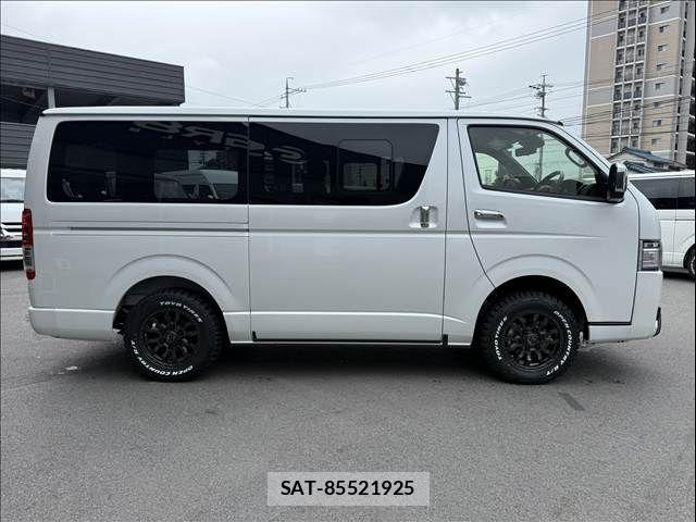 Toyota HIACE VAN 2026-06 7979389-12