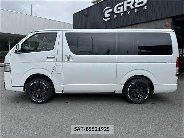 Toyota HIACE VAN 2026-06 7979389-13