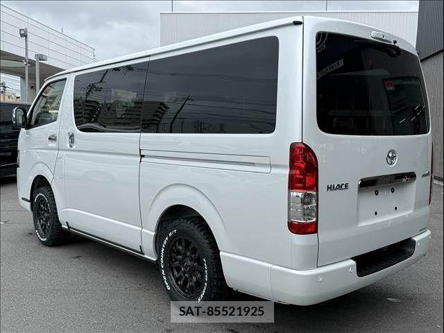 Toyota HIACE VAN 2026-06 7979389-15
