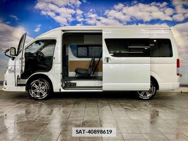 Toyota HIACE VAN 2020-12 7979393-17