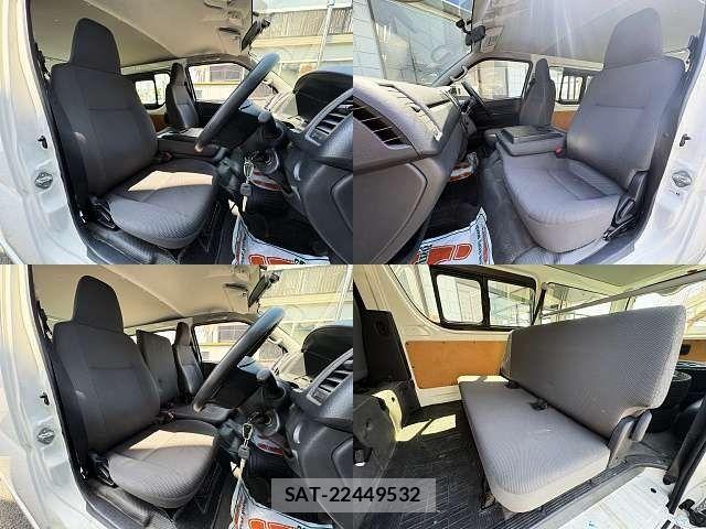 Toyota HIACE VAN 2017-03 7979405-3