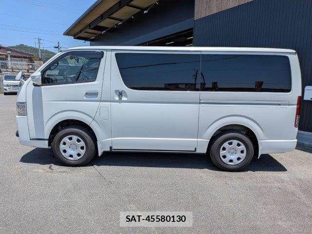 Toyota HIACE VAN 2020-04 7979400-20