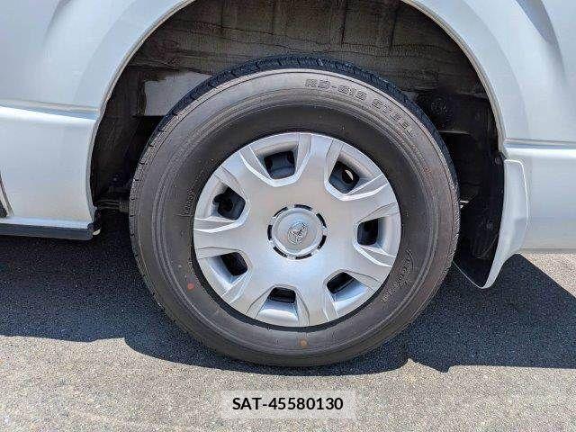 Toyota HIACE VAN 2020-04 7979400-28
