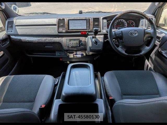 Toyota HIACE VAN 2020-04 7979400-2