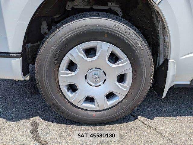 Toyota HIACE VAN 2020-04 7979400-29