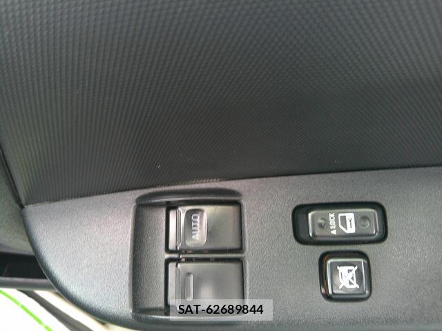 Toyota HIACE VAN 2020-10 7979397-11