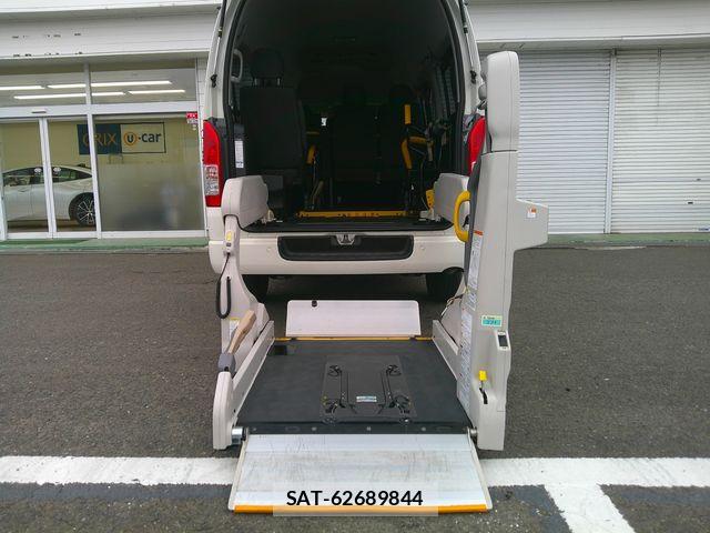 Toyota HIACE VAN 2020-10 7979397-18
