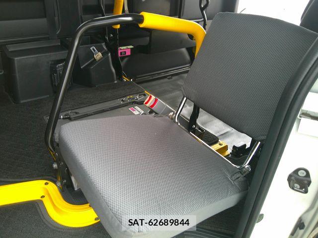 Toyota HIACE VAN 2020-10 7979397-21