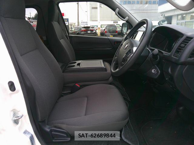 Toyota HIACE VAN 2020-10 7979397-3