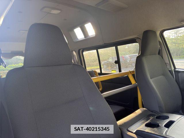 Toyota HIACE VAN 2012-01 7979403-13
