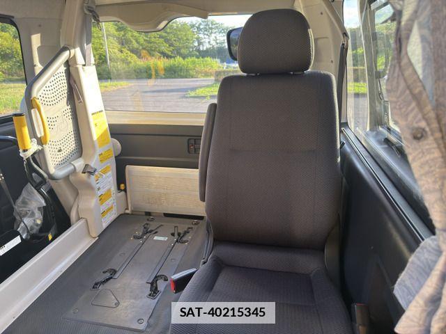Toyota HIACE VAN 2012-01 7979403-17
