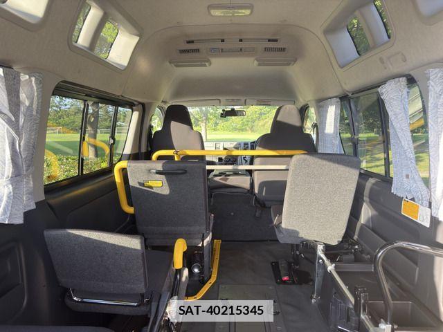Toyota HIACE VAN 2012-01 7979403-18